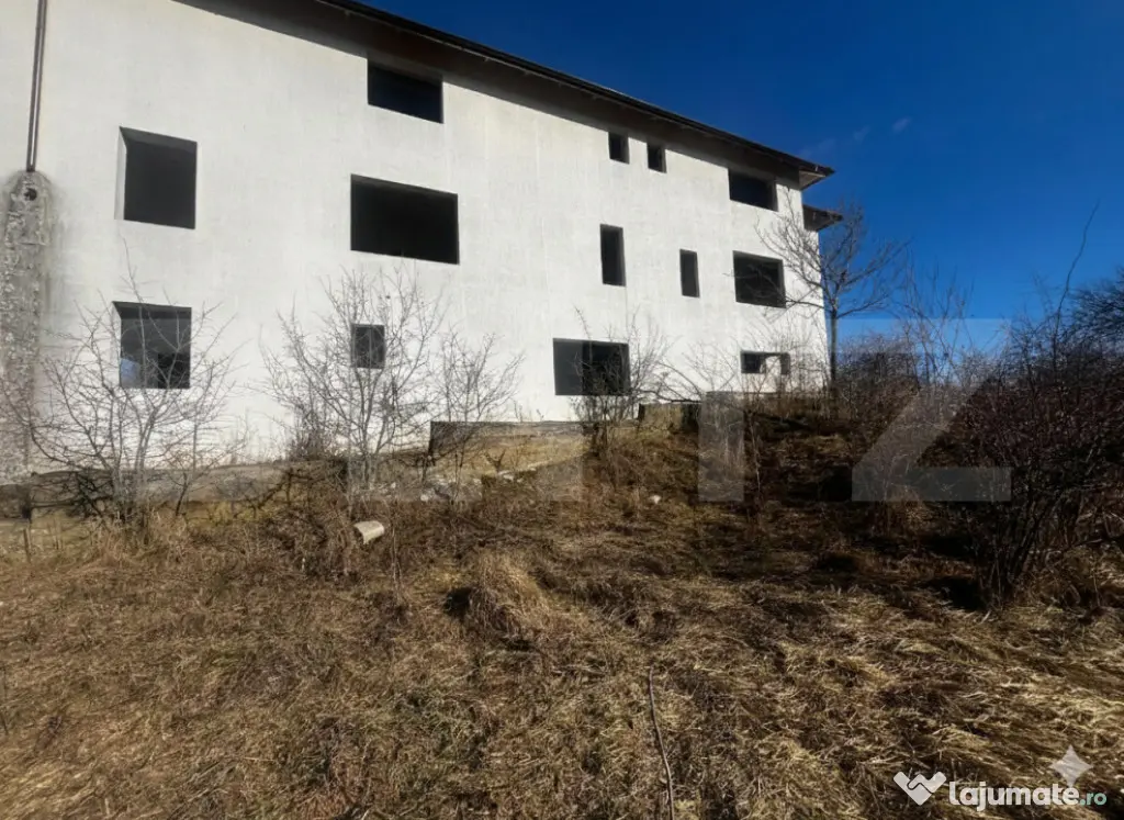 Clădire multifuncțională, 513 mp, 1.000 mp teren - zona S