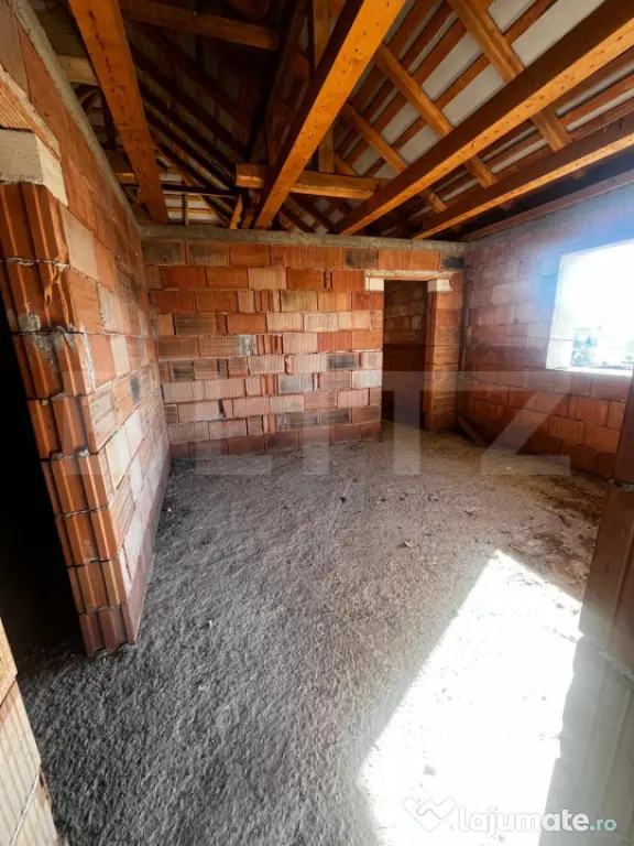 Clădire multifuncțională, 513 mp, 1.000 mp teren - zona S