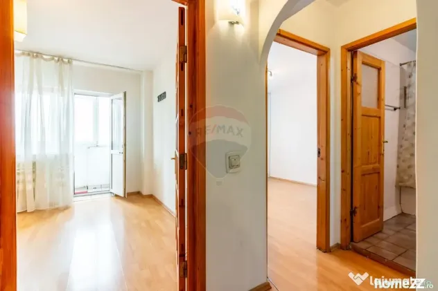 Apartament 2 camere decomandat de vânzare – Calea Moș...