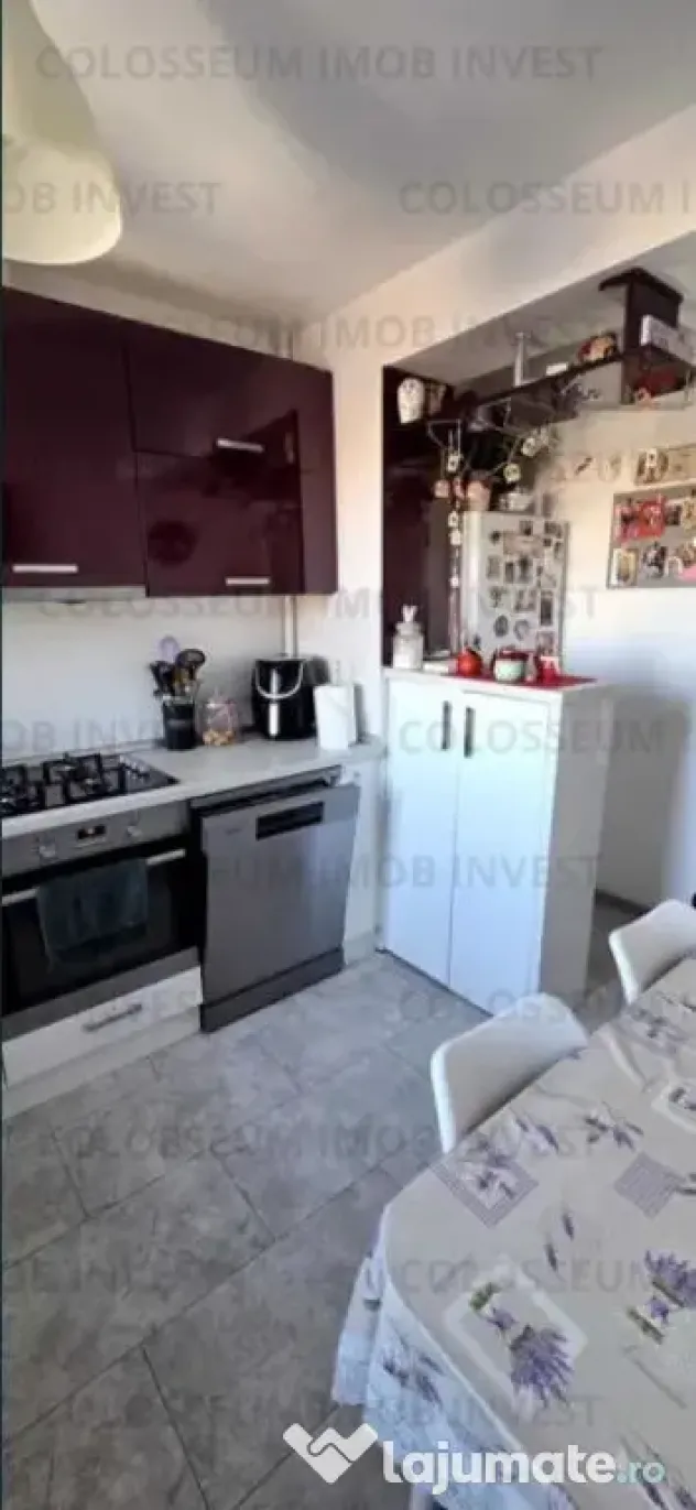 Apartament 3 camere, semidecomandat - zona Astra
