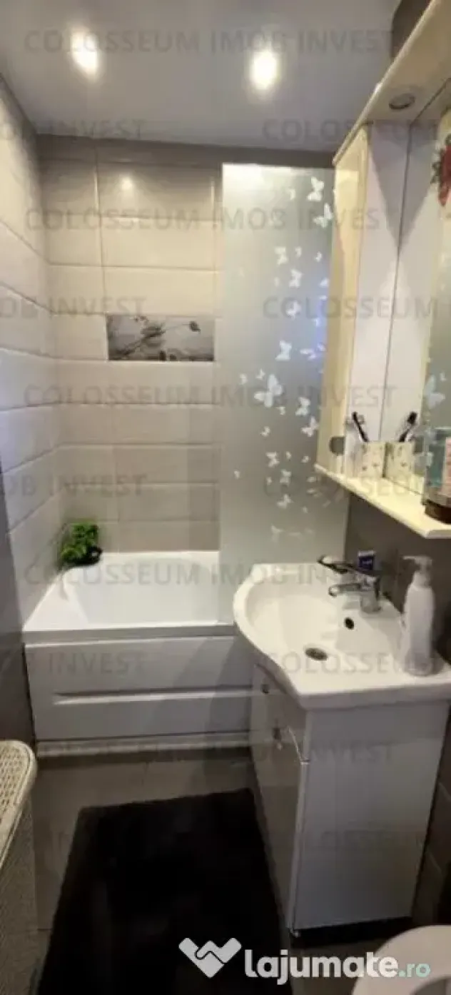 Apartament 3 camere, semidecomandat - zona Astra