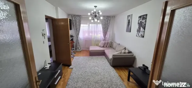 Apartamnet cu 2 cmere de vanzare in Campina