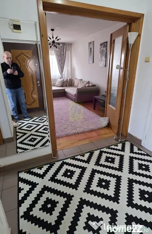 Apartamnet cu 2 cmere de vanzare in Campina