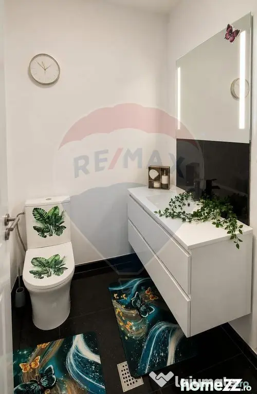 Vilă cu 4 camere, mobilată și utilată, de vânzare î...