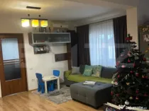 Mansardă de vânzare – zona Bradet