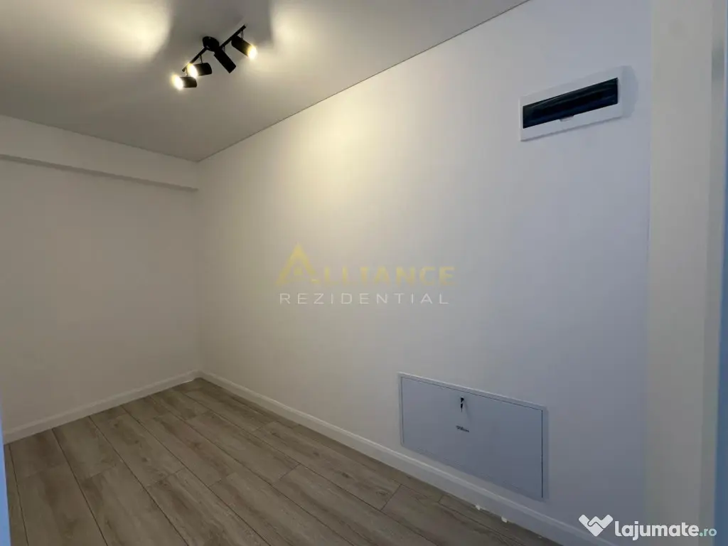 APARATORII PATRIEI | Penthouse 3 camere-119 mp