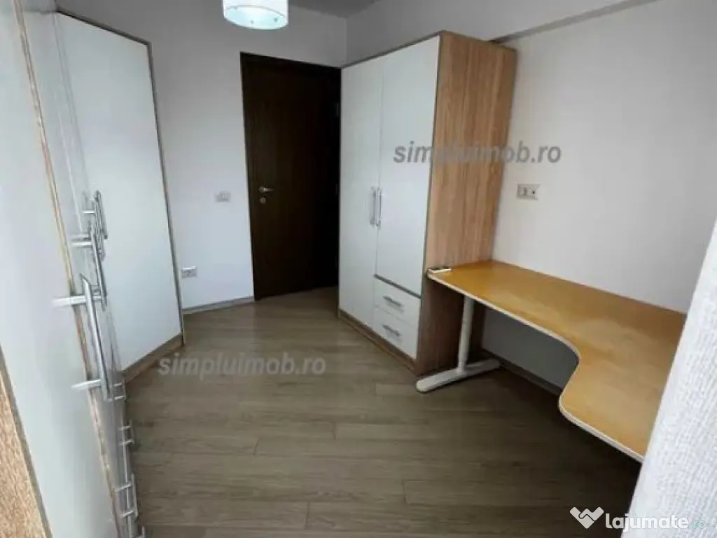 Decomandat Renovat Spatios 4 Camere Colentina