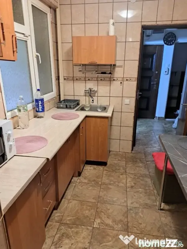 Apartament decomandat 2 camere la metrou Eroii Revolutiei - Bucuresti (Bucuresti-Ilfov)