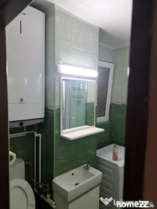 Apartament decomandat 2 camere la metrou Eroii Revolutiei - Bucuresti (Bucuresti-Ilfov)