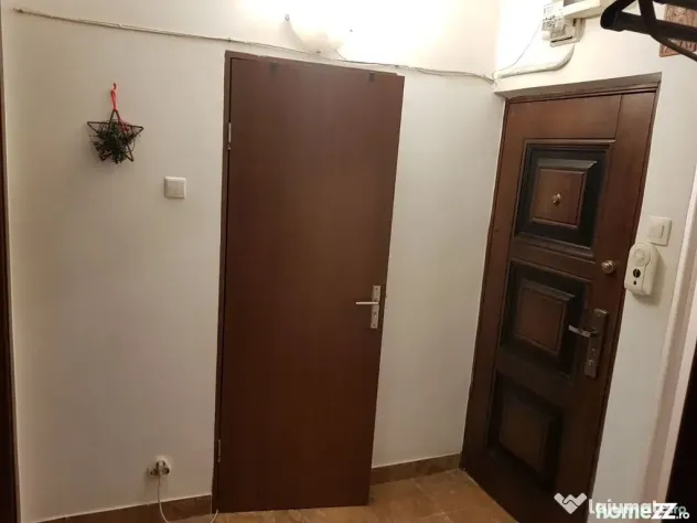 Apartament decomandat 2 camere la metrou Eroii Revolutiei - Bucuresti (Bucuresti-Ilfov)
