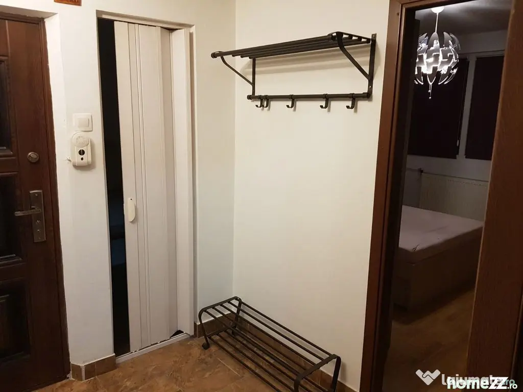 Apartament decomandat 2 camere la metrou Eroii Revolutiei - Bucuresti (Bucuresti-Ilfov)