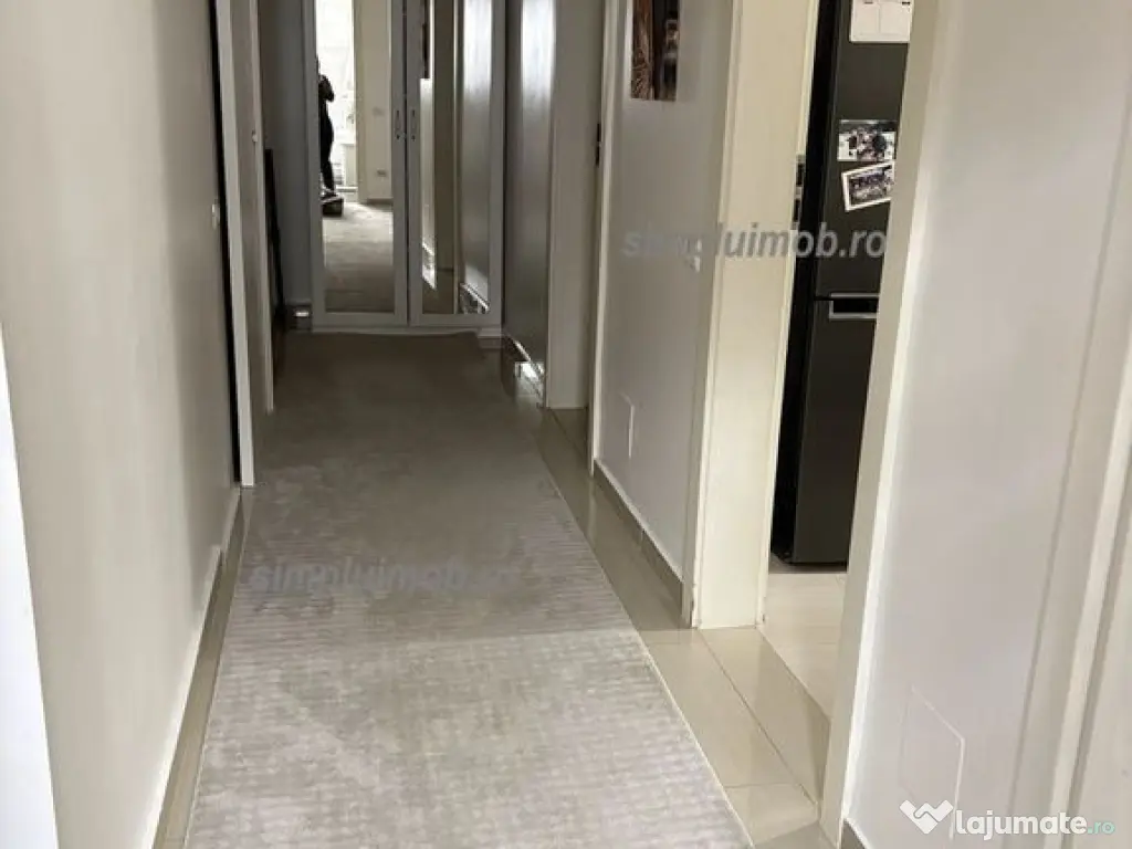 Decomandat Modern Apartament cu Balcon Spatios