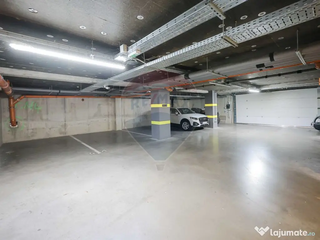 Apartament/Penthouse de Închiriat cu 3 Dormitoare și Te...