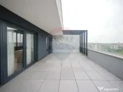 Apartament/Penthouse de Închiriat cu 3 Dormitoare și Te... 