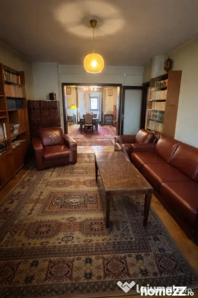 3 camere Piața Victoriei decomandat,garaj,et. 2,1968,metrou