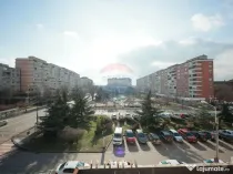 Apartament cu 3 camere de închiriat, în zona Rogerius