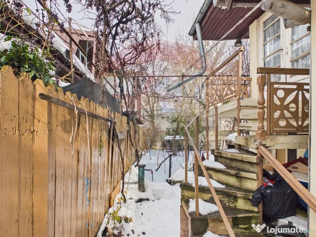 Casă cu curte de vanzare Ferentari- Salaj