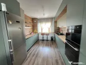 4 camere 2 bai teren 217mp 