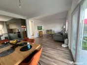 4 camere 2 bai teren 217mp 