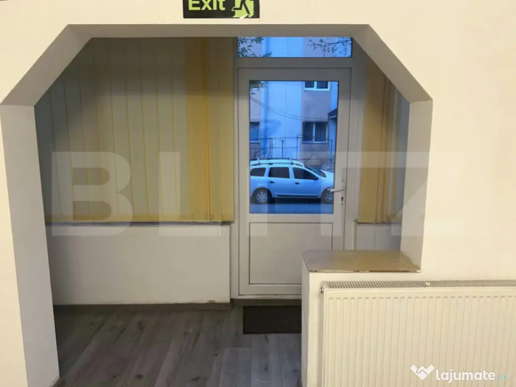 Spatiu comercial, 56 mp, parter, stradal, zona Craiovita-Ele