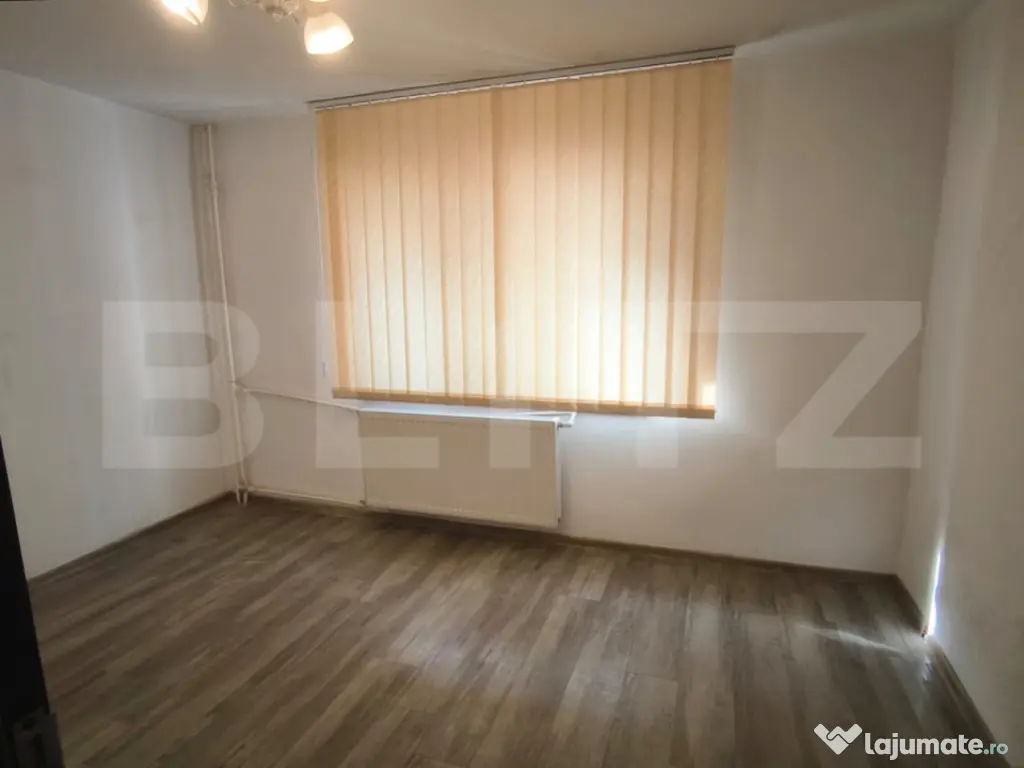 Spatiu comercial, 56 mp, parter, stradal, zona Craiovita-Ele
