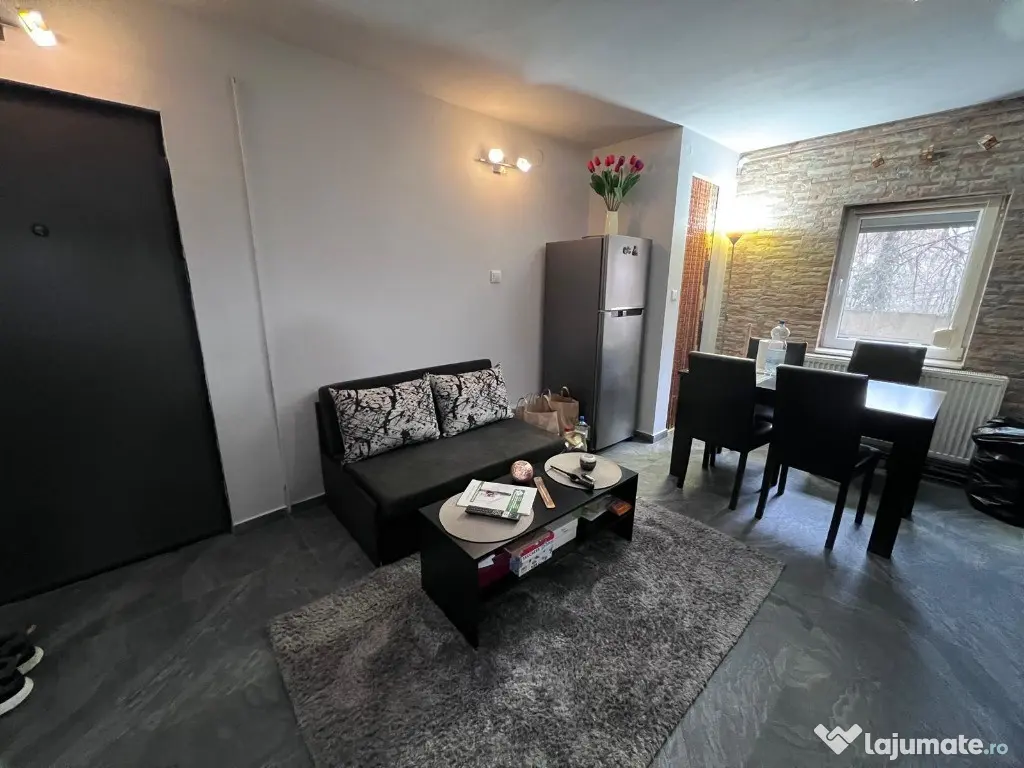 Apartament 2 camere,decomandat,zona Lido-Casa de pensii