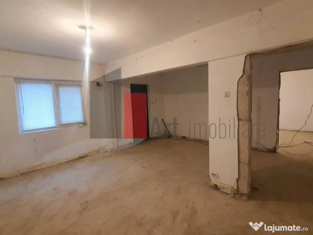 Ap 4 cam Giurgiu decomandat, parter