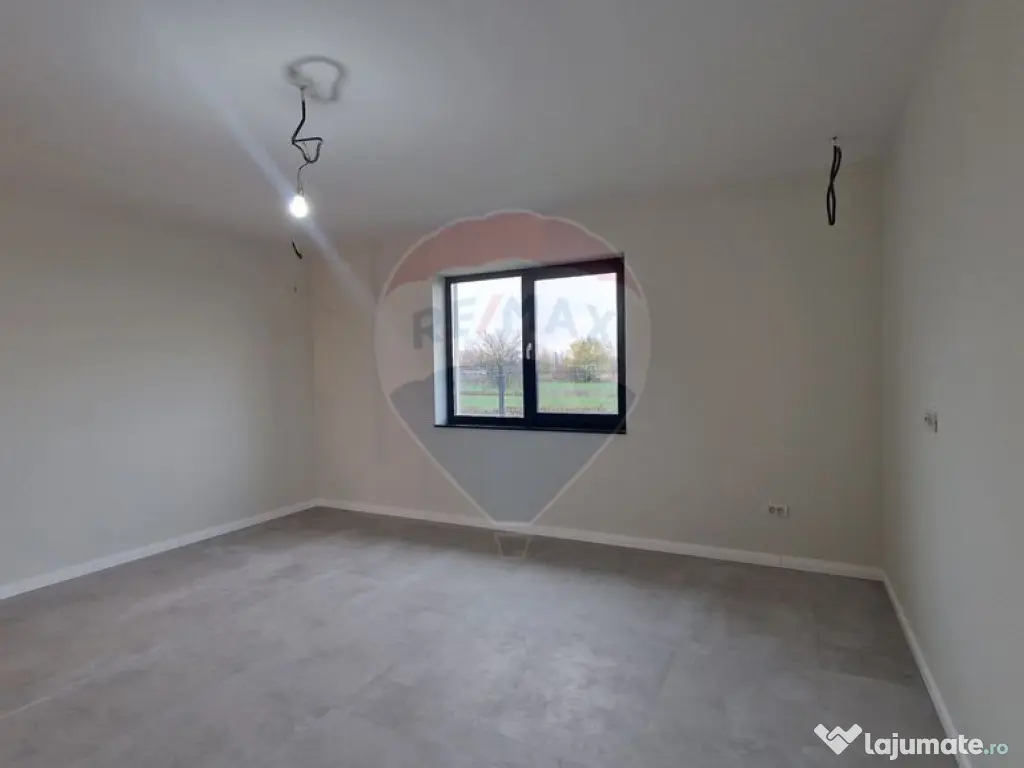 Casă / Vilă cu 3 camere de vânzare Ciocanesti