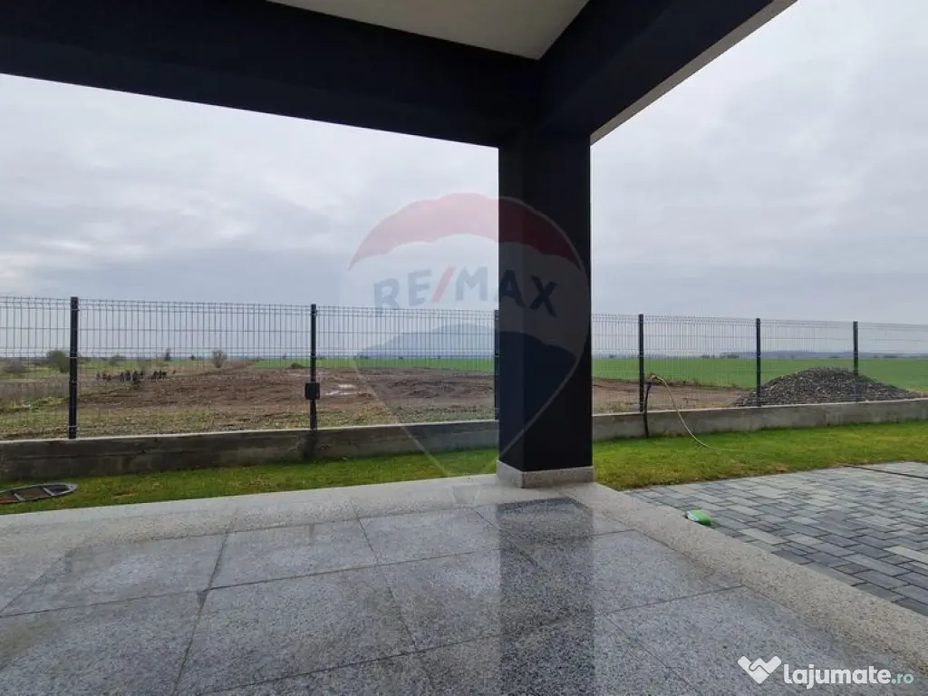 Casă / Vilă cu 3 camere de vânzare Ciocanesti