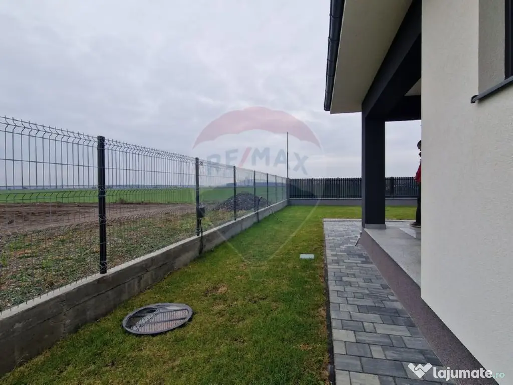 Casă / Vilă cu 3 camere de vânzare Ciocanesti