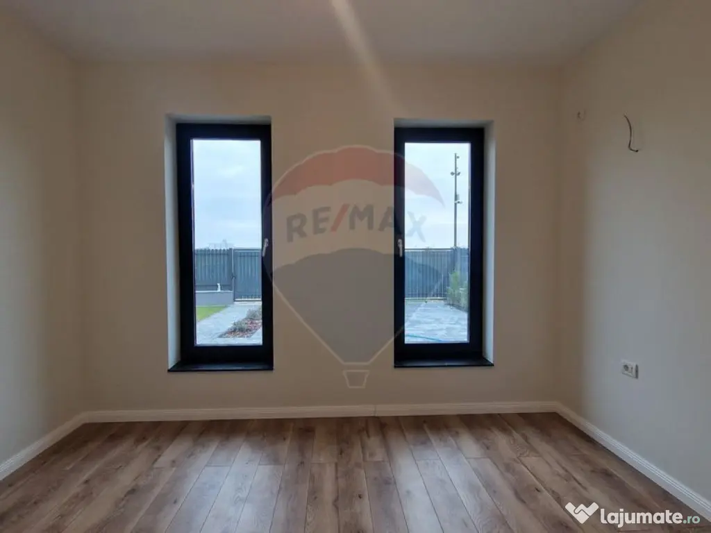 Casă / Vilă cu 3 camere de vânzare Ciocanesti