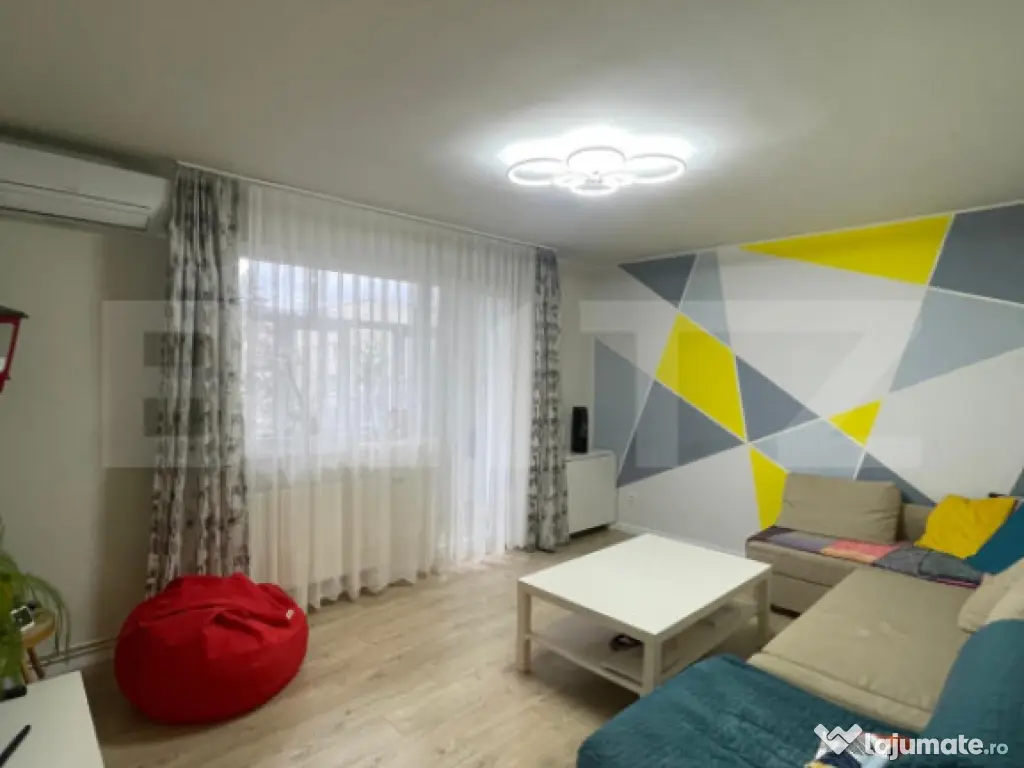 Apartament spațios de 4 camere, complet modernizat, la chei