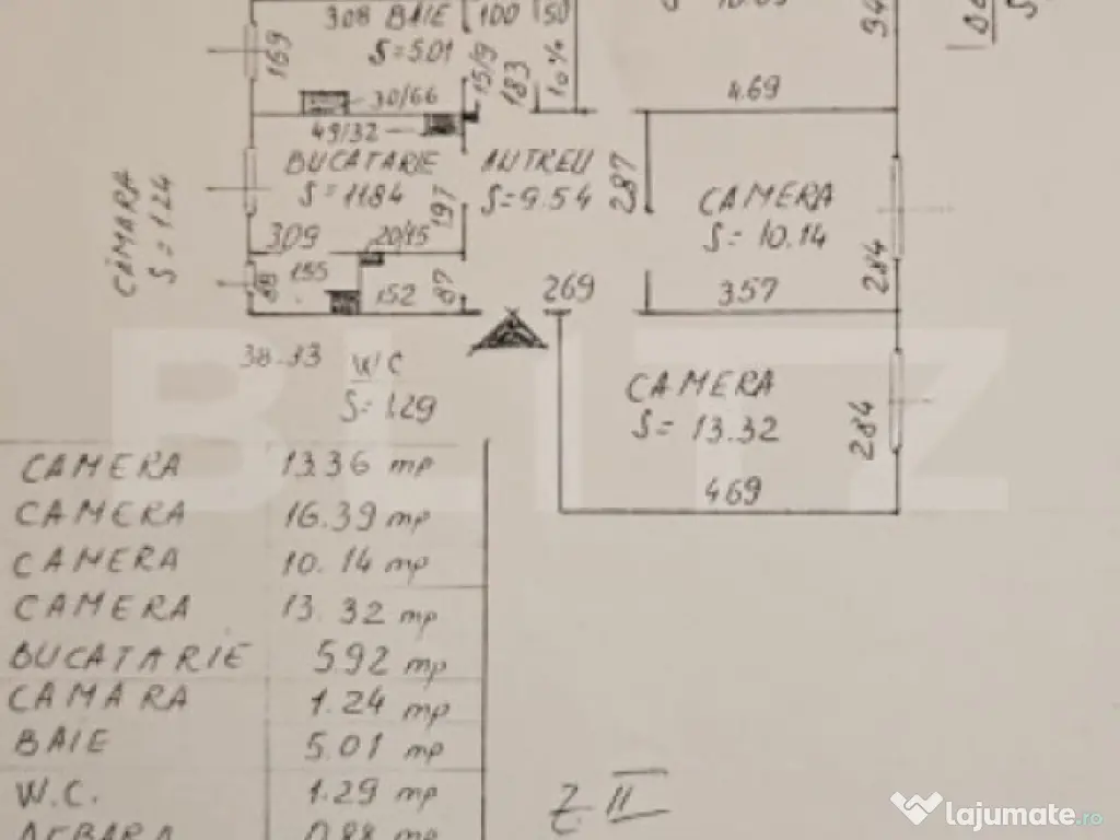 Apartament spațios de 4 camere, complet modernizat, la chei
