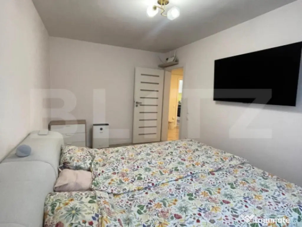 Apartament spațios de 4 camere, complet modernizat, la chei