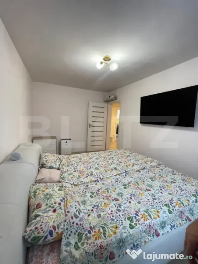 Apartament spațios de 4 camere, complet modernizat, la chei