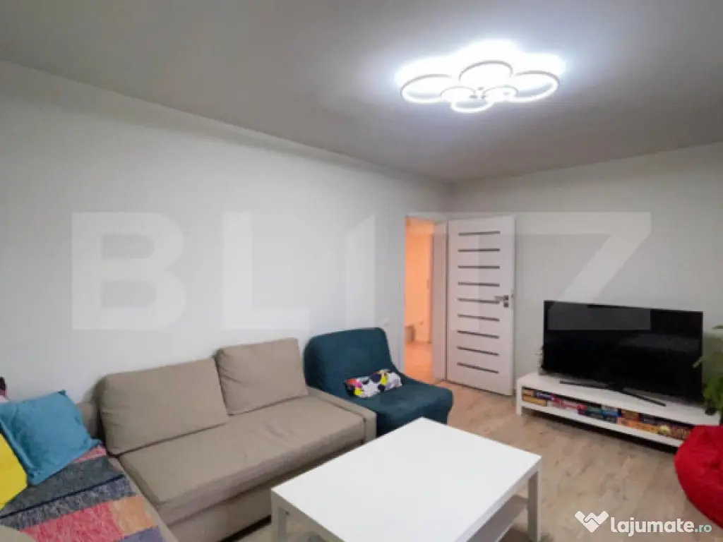 Apartament spațios de 4 camere, complet modernizat, la chei