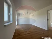 Casă / Vilă sustenabila in Dragomiresti/Sabareni 