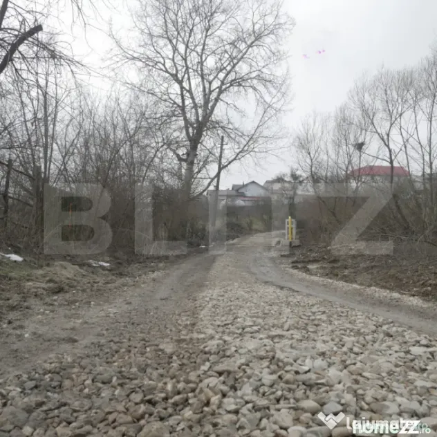 Teren de vanzare, 3470 mp, zona Ocnița