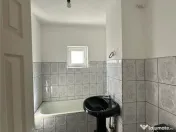 Resita, Apt. 3 Cam, Cf.1 Decom. Central 