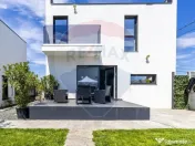 Vilă de lux de închiririat 