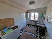 Casa de cultura-apartament 2 camere decomandat cu gaze 