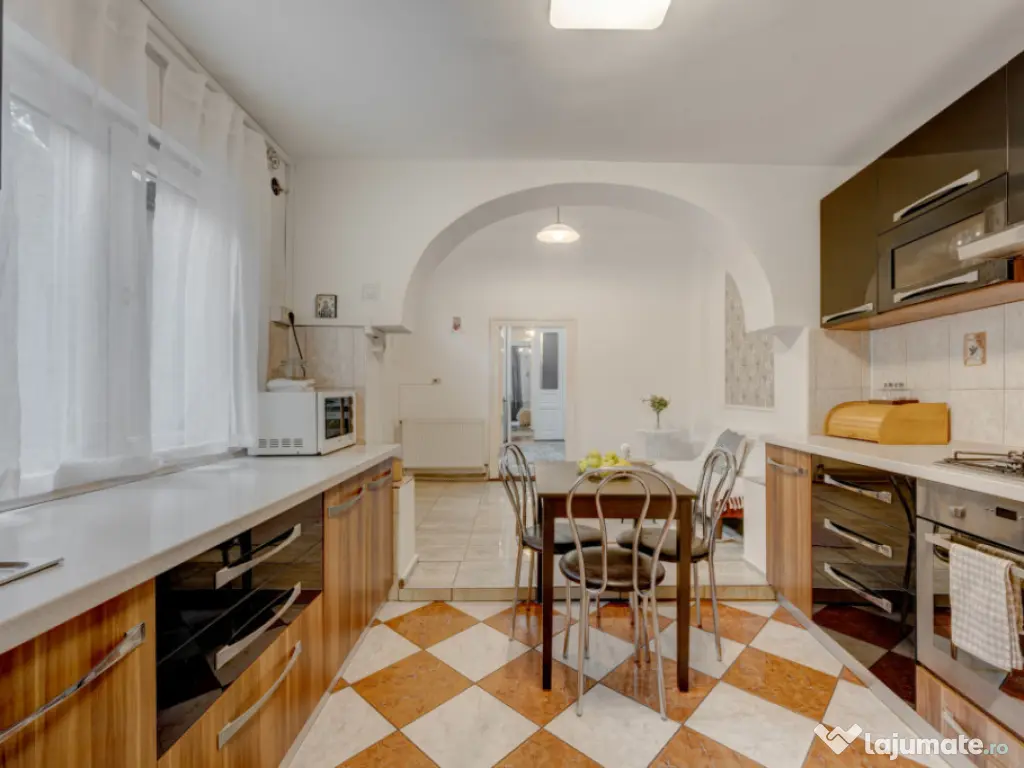 Casă interbelica cu farmec, în apropiere de Mall Vitan