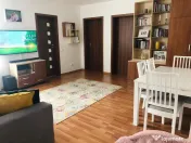 Apartament 3 camere, etaj 2, balcon, parcare Floresti zona Stadion 
