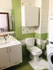 Apartament 3 camere, etaj 2, balcon, parcare Floresti zona Stadion 