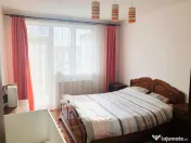 Apartament 3 camere, etaj 2, balcon, parcare Floresti zona Stadion 