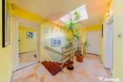 Vilă cu 4 camere de vânzare 921 mp zona Subcetate,Arad 