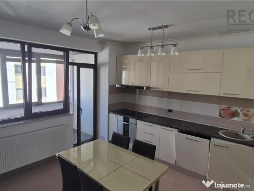 Apartament 3 camere in complexul Isaran cu loc de parcare in