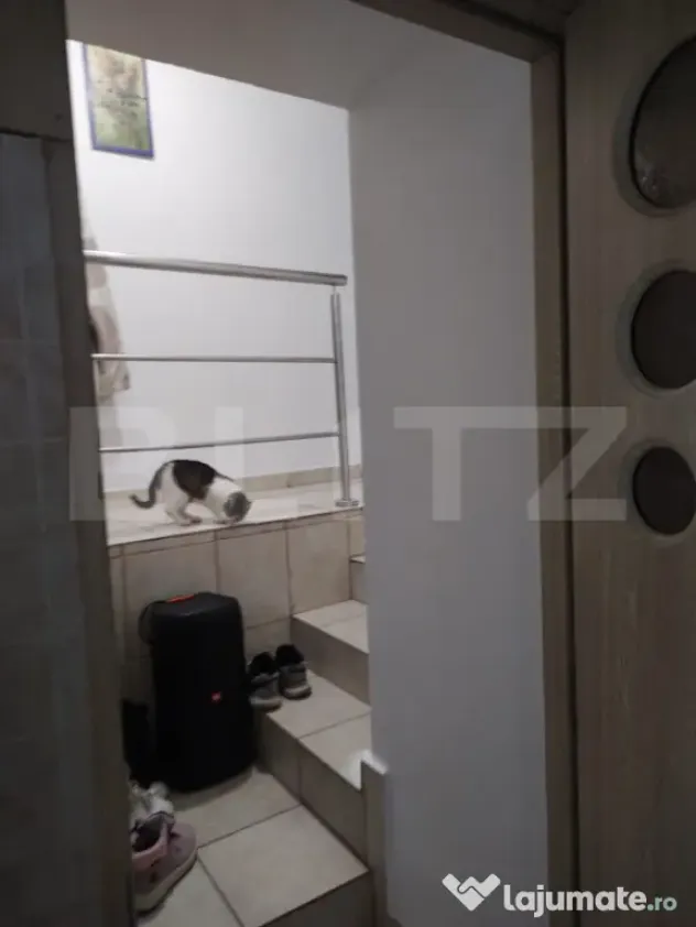 Casa in zona rezidentiala linistita, aproape de oras - panor