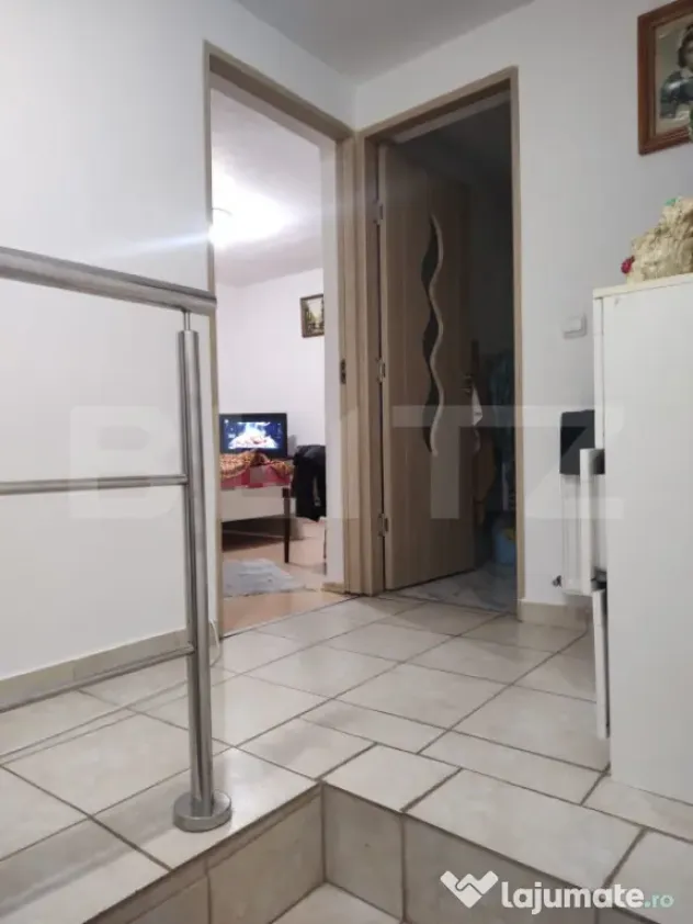 Casa in zona rezidentiala linistita, aproape de oras - panor
