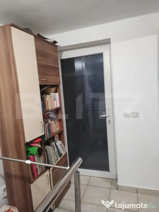Casa in zona rezidentiala linistita, aproape de oras - panor